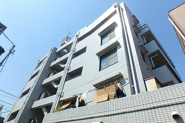建物１階部分はコンビニエンスストアです