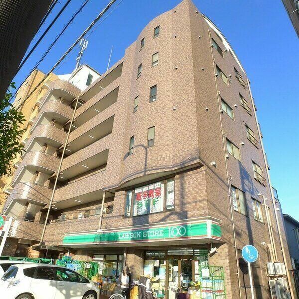 アレックスシュロス 外観