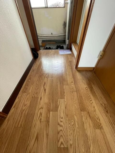 平和ビル 玄関