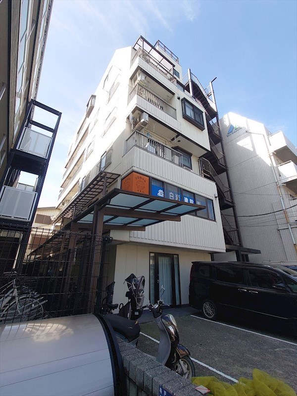 白岩ビル 外観