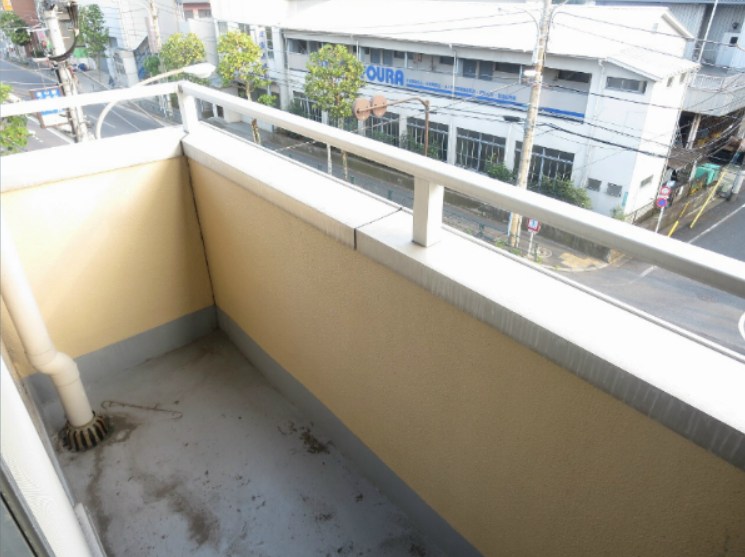 ベラルーサ１３番館 ベランダ