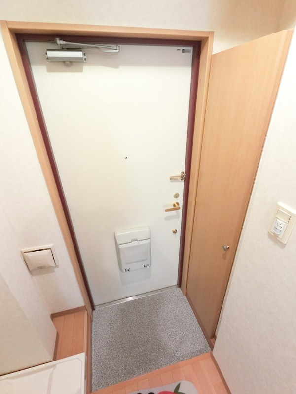 アール 玄関
