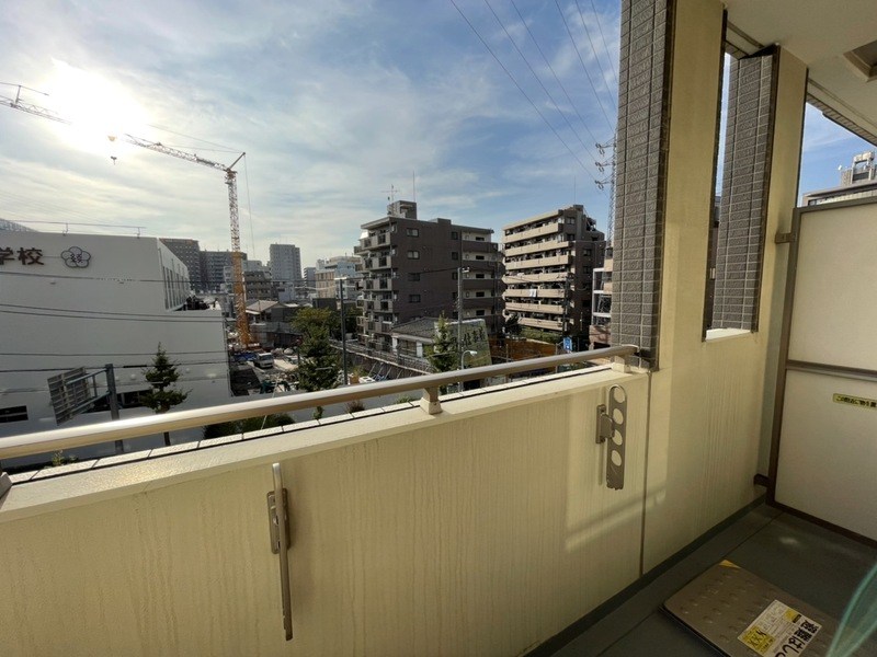 レオーネ綾瀬 ベランダ