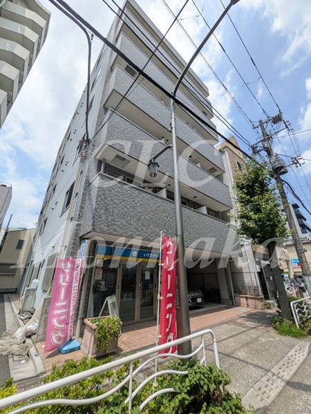 クイーンズコート福住 外観