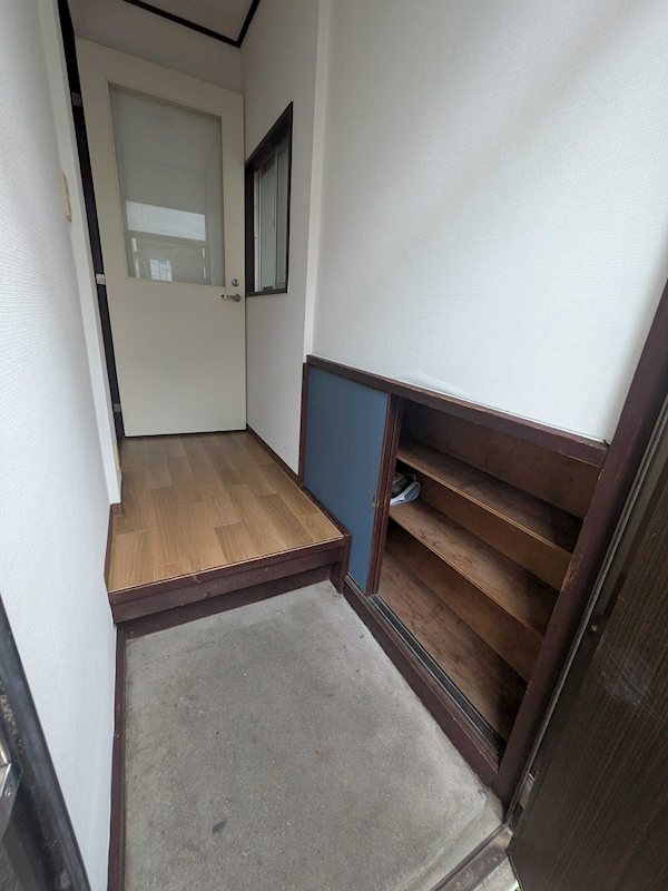 奥戸貸戸建 玄関