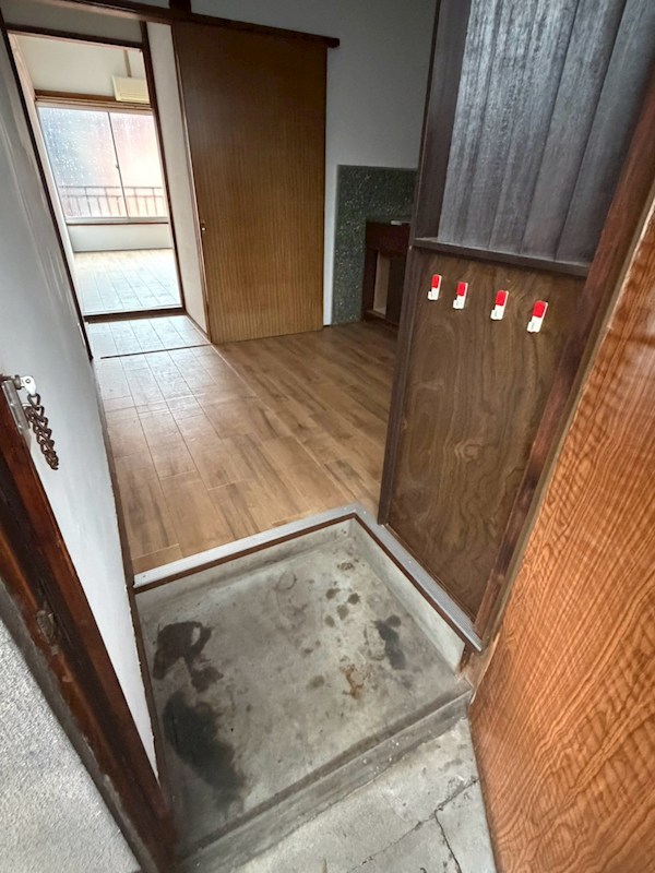 アサヒ荘 玄関