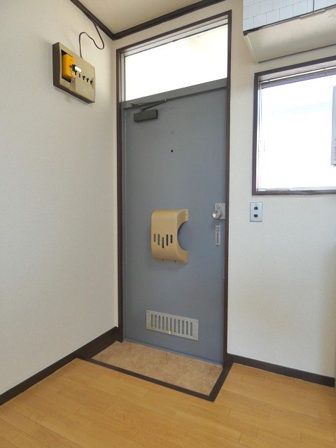 シマハイツ 玄関
