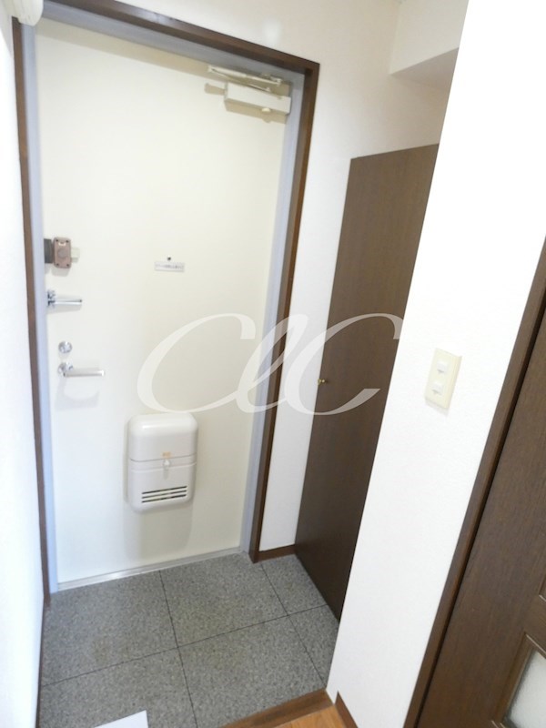 フロイデ町屋  玄関