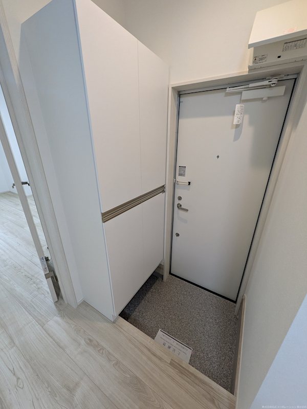 パインヒル１９ 玄関