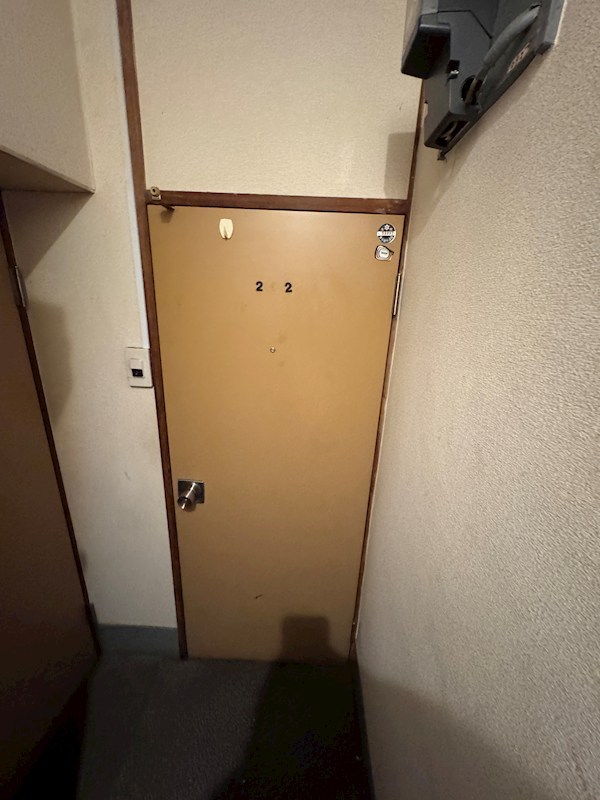 小島ビル 玄関