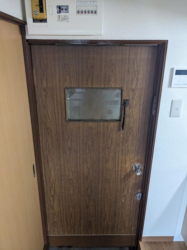 メゾン志賀 玄関