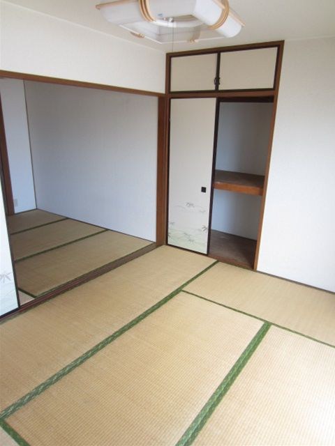 上原コーポ ベッドルーム
