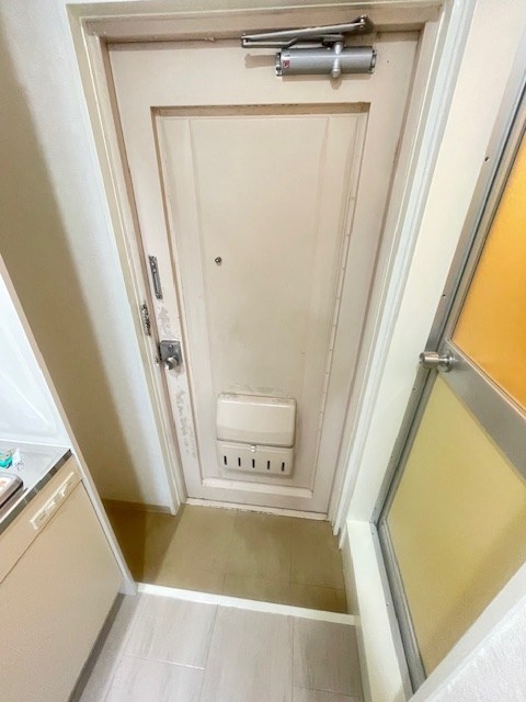 ウォンザハイムB棟 玄関