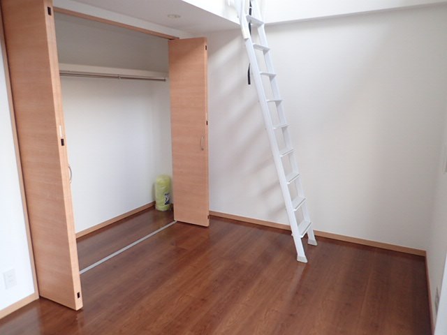 エステービル ベッドルーム