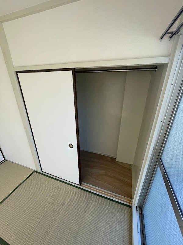 東亜マンション 収納