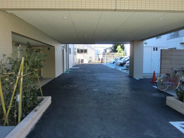 アーバンレックス西新井Ⅱ 駐車場
