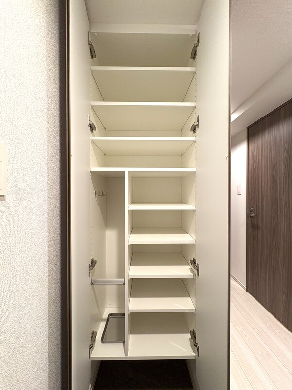 S-RESIDENCE千住大橋broad 玄関