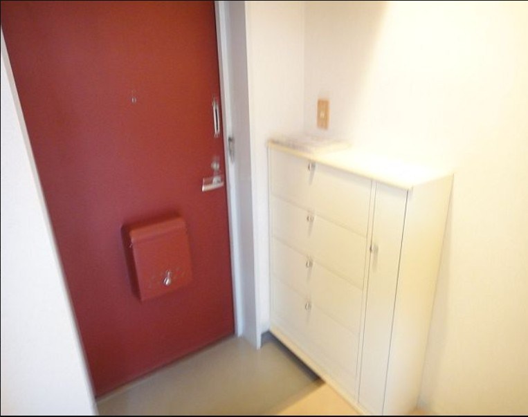 ヴィラ・セレーナ町屋    玄関