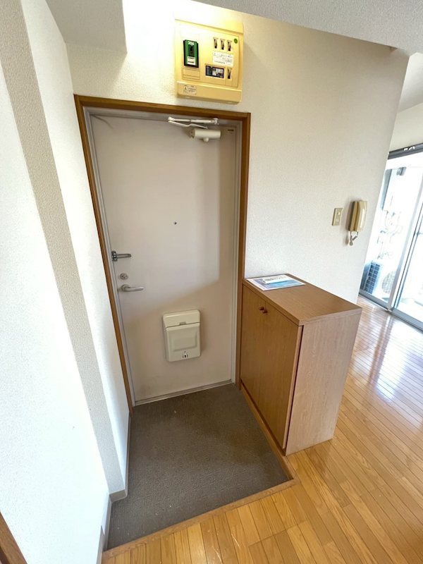 グランディールＷＡＤＡ 玄関