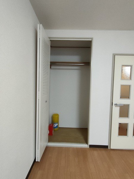 シャンブル綾瀬G 収納