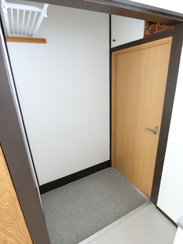 共栄ビル 玄関