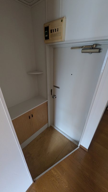 建協ハイツ 玄関