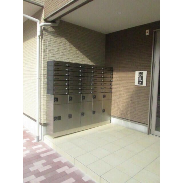レーヴ京成高砂 エントランス