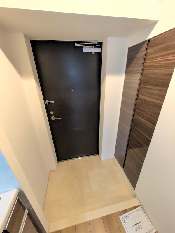 ラヴィータ新御徒町 玄関
