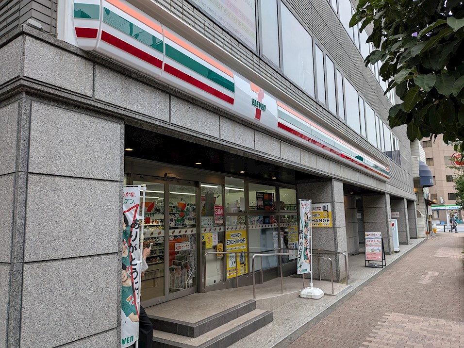 レジディア築地 コンビニ