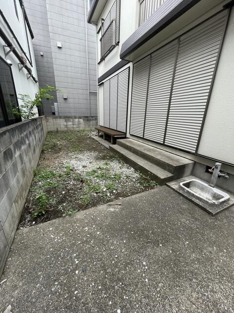 関貸家 庭