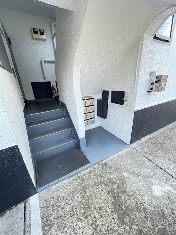 信栄マンション エントランス
