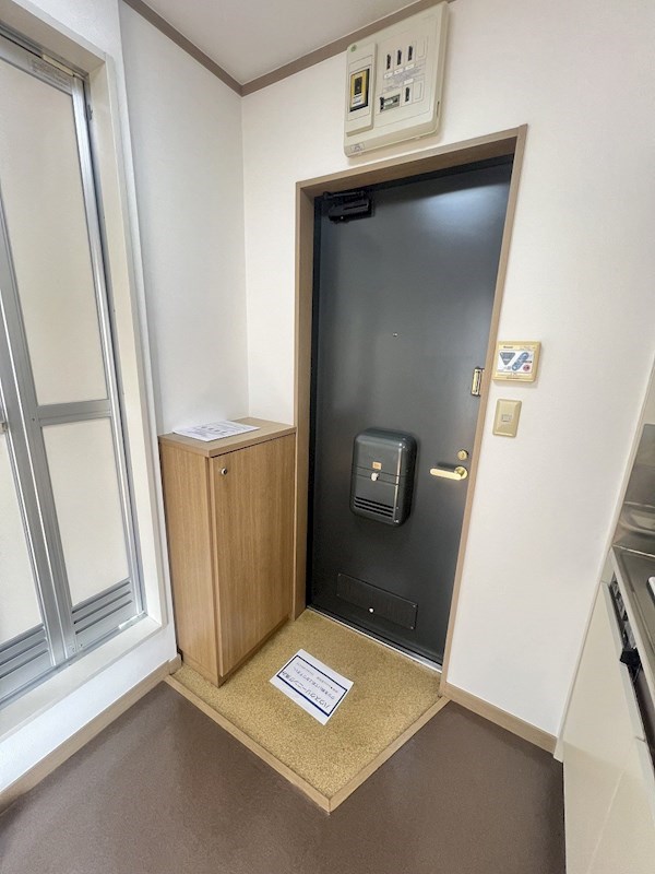 メゾンテクノ 玄関