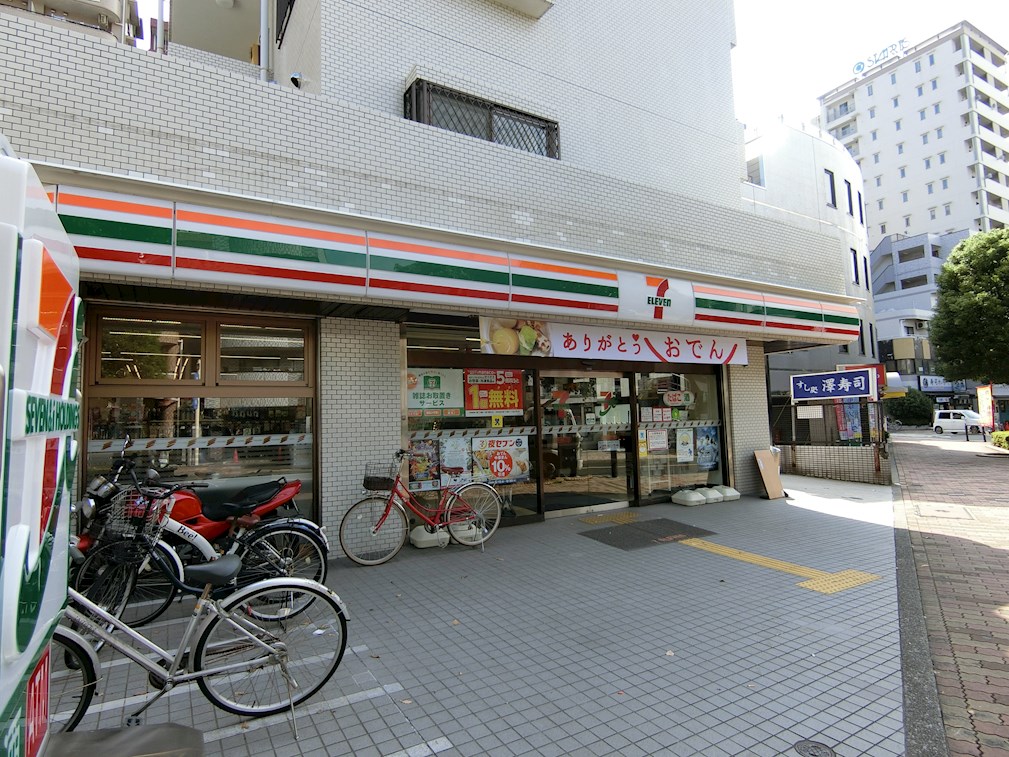 カーサ第一宇喜田1号棟 コンビニ