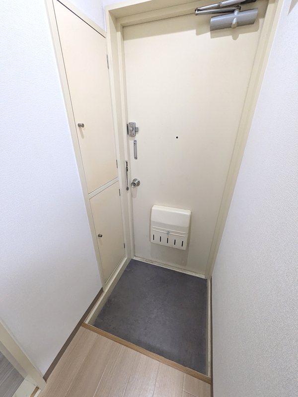 メゾンマサミ 玄関