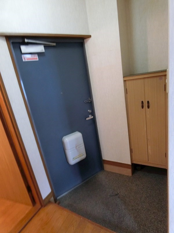 東京都足立区足立２丁目 玄関