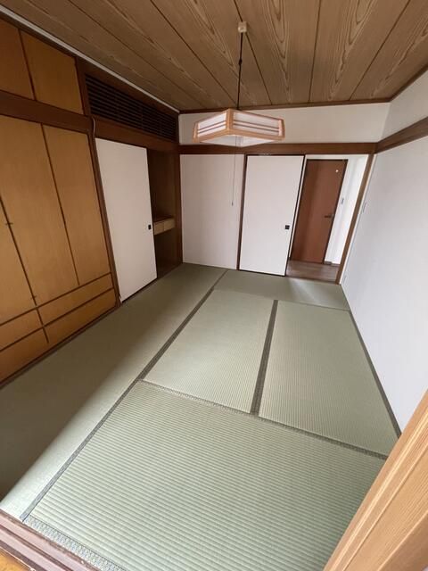 関貸家 ベッドルーム