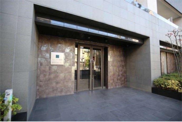 ルーブル両国 エントランス