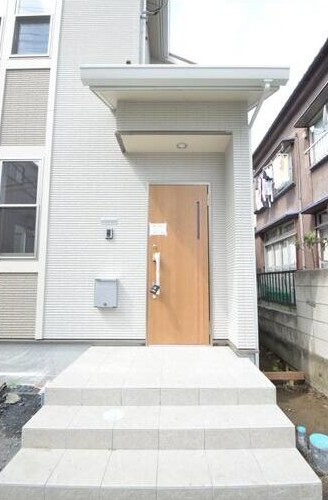 江戸川5丁目貸家　B棟 エントランス