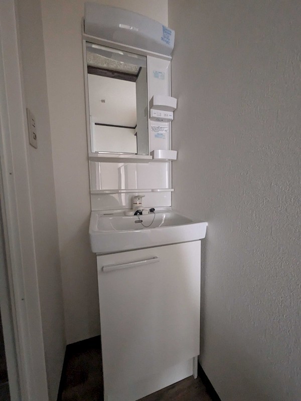本一色1丁目戸建 洗面所