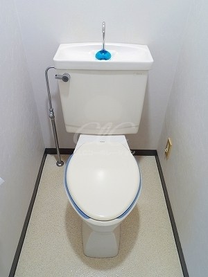 ファミーユＫＡＤＯ トイレ