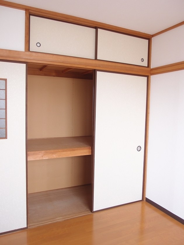 ドミール福本 収納