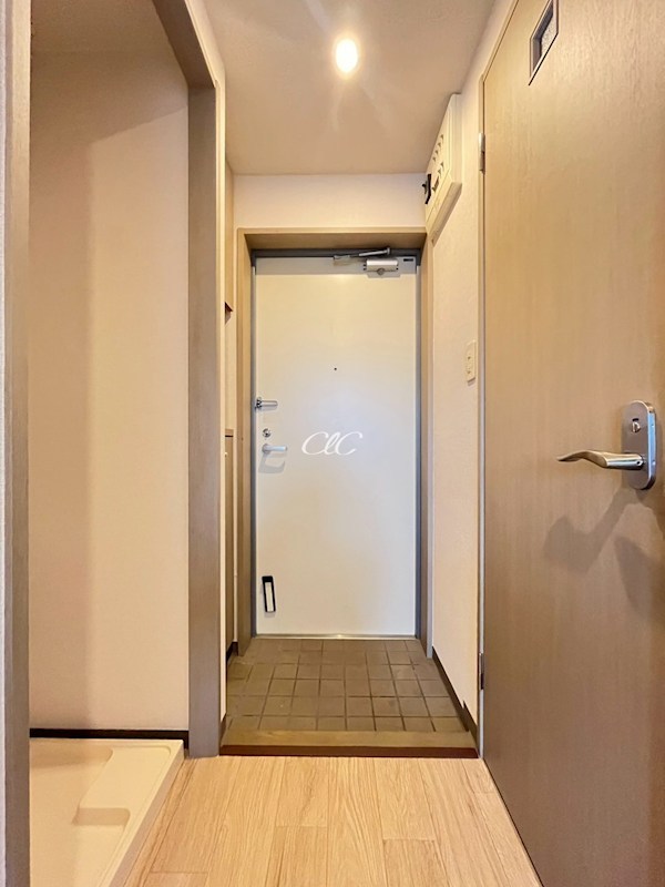 伸栄ビル 玄関