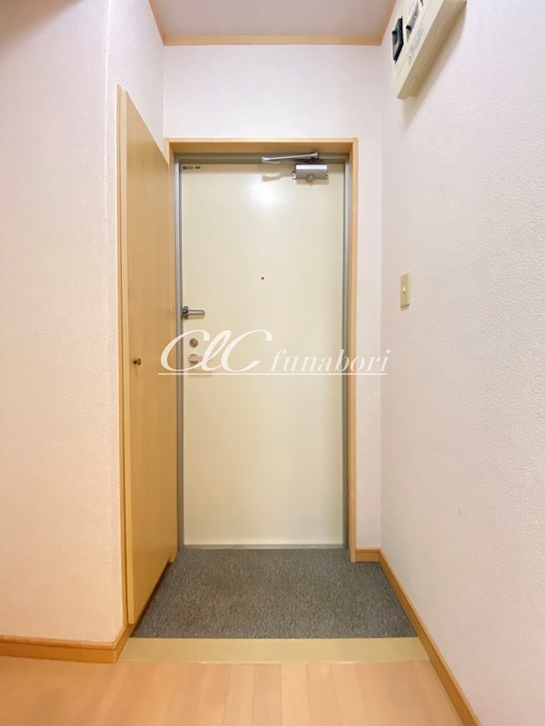 アンプルールフェール南船堀 玄関