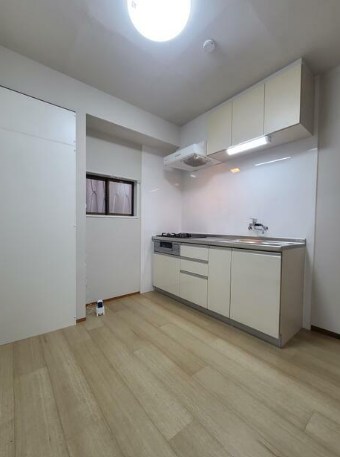王子４丁目戸建 リビング