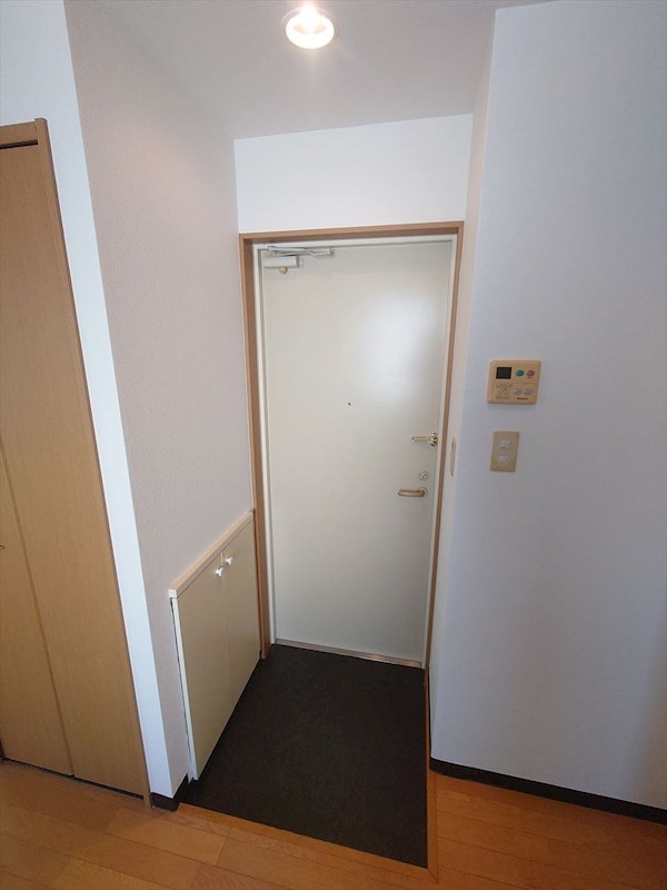 本所レジデンス 玄関