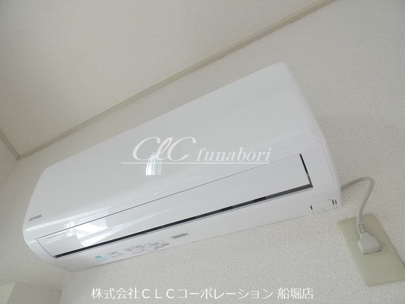 シェ・モア その他