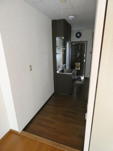 フィオーレ綾瀬 玄関
