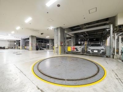 リエトコート　アルクスタワー 駐車場