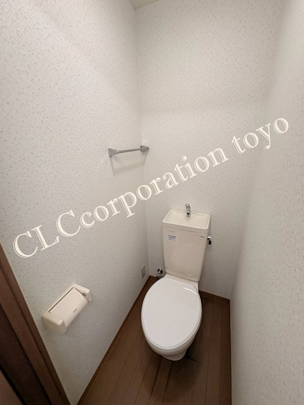 林産業マンションビル トイレ