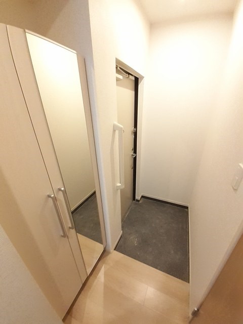 ソレアード西尾久 玄関